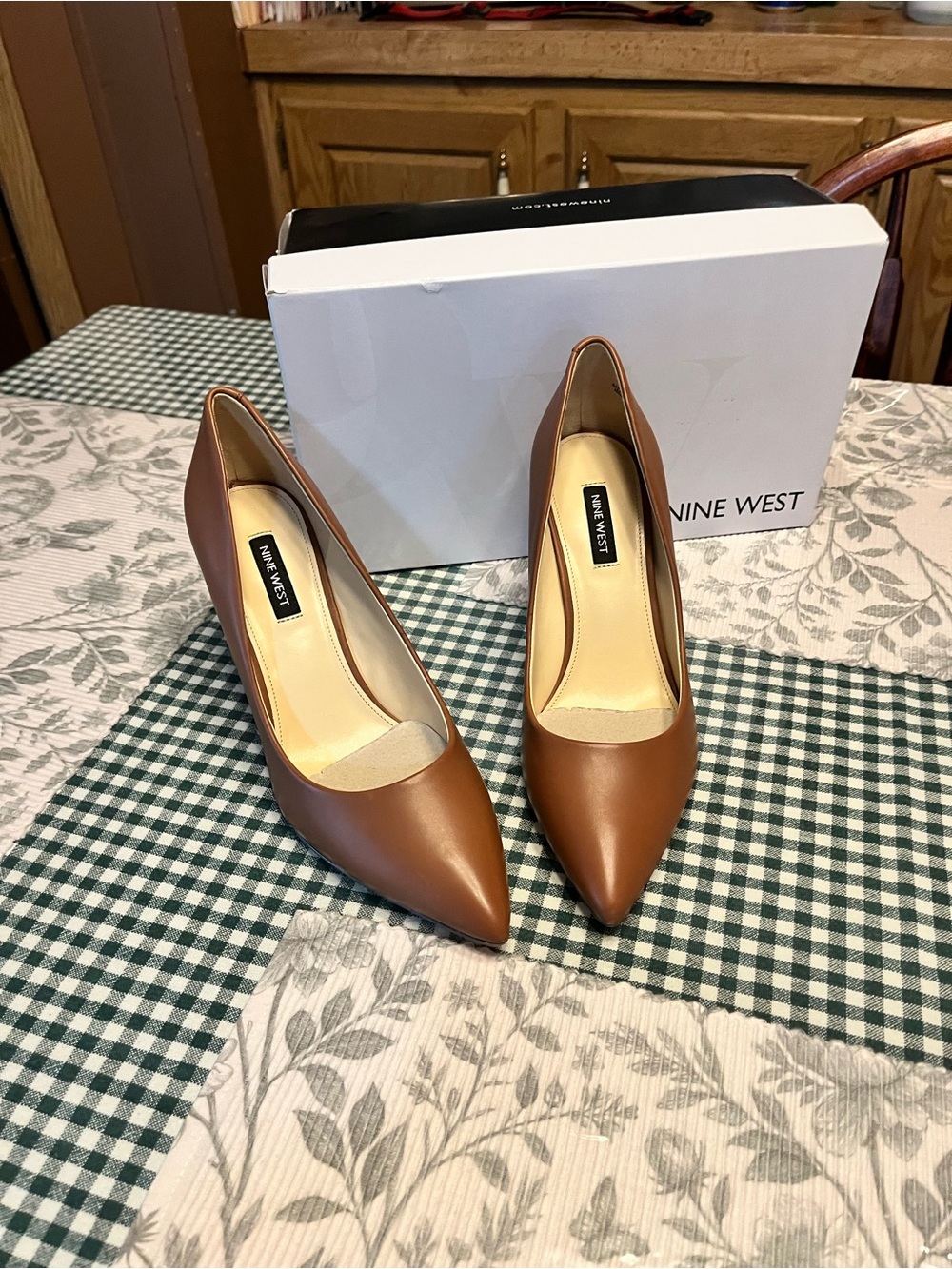 Nine West Tan Pointed-Toe Leather Pumps - Picture 2 of 3